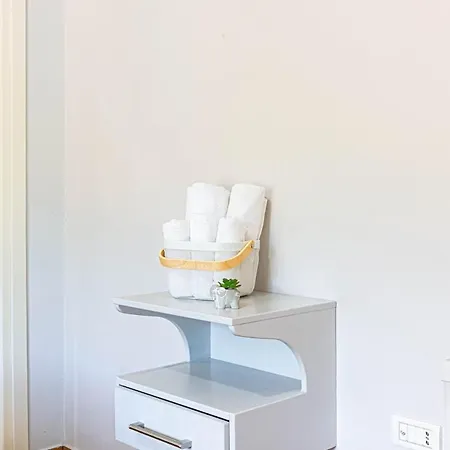 Sea Breeze 22 Llaman - Free Parking Apartment